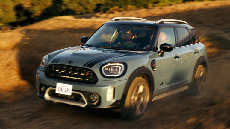 MINI Countryman – vue latérale vert et noir – comparaison des modèles 